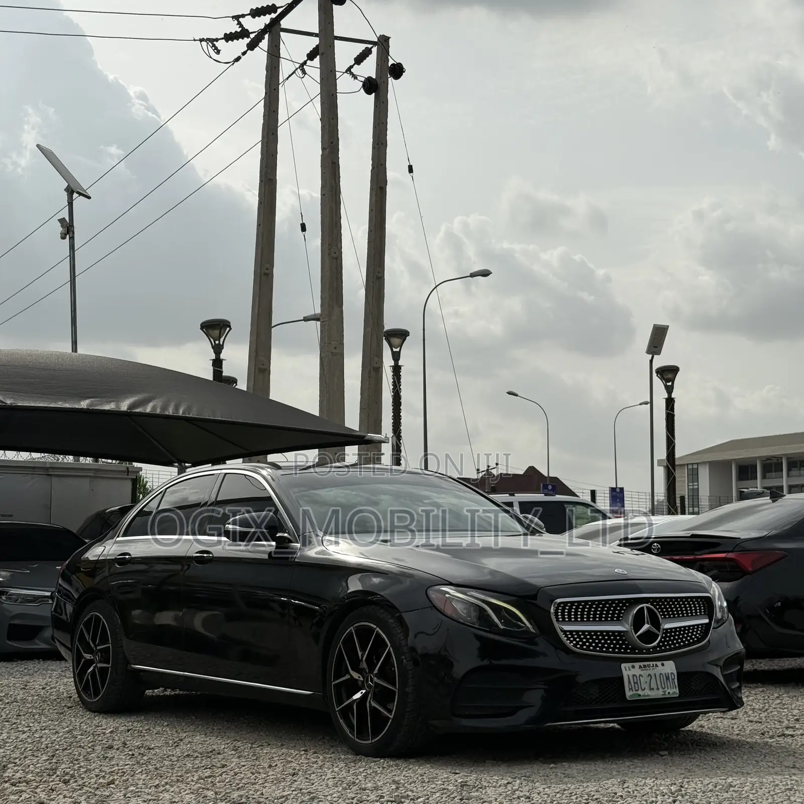 Mercedes-Benz E300 2017 Black