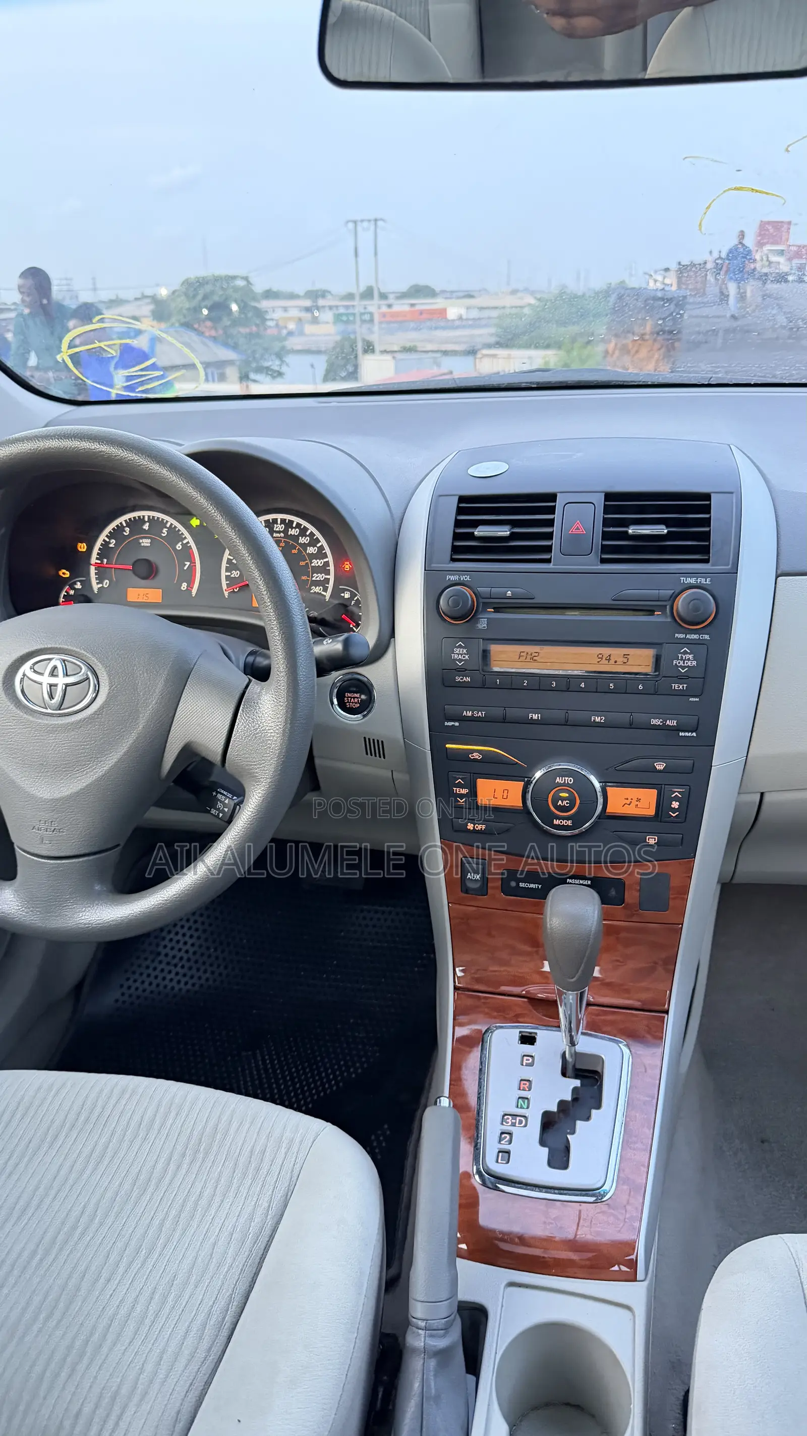 Toyota Corolla LE 4dr Sedan (1.8L 4cyl 4A) 2010 Gray