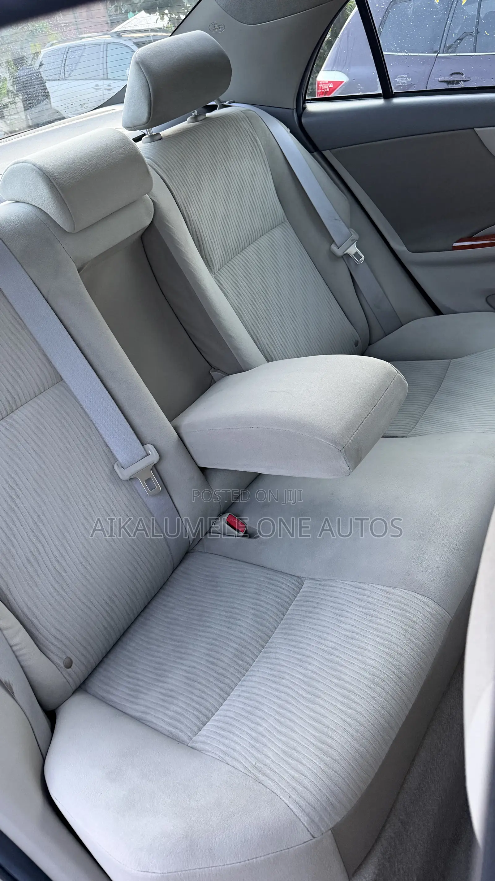 Toyota Corolla LE 4dr Sedan (1.8L 4cyl 4A) 2010 Gray