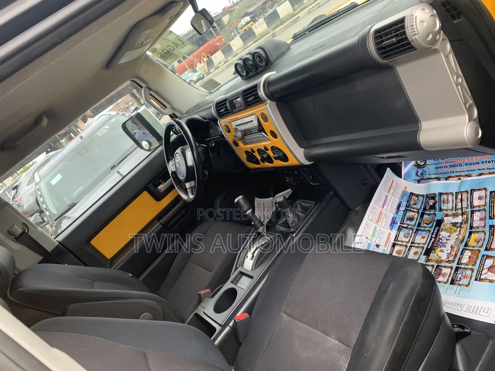 Toyota FJ Cruiser 4x4 Automatic 2009 Yellow