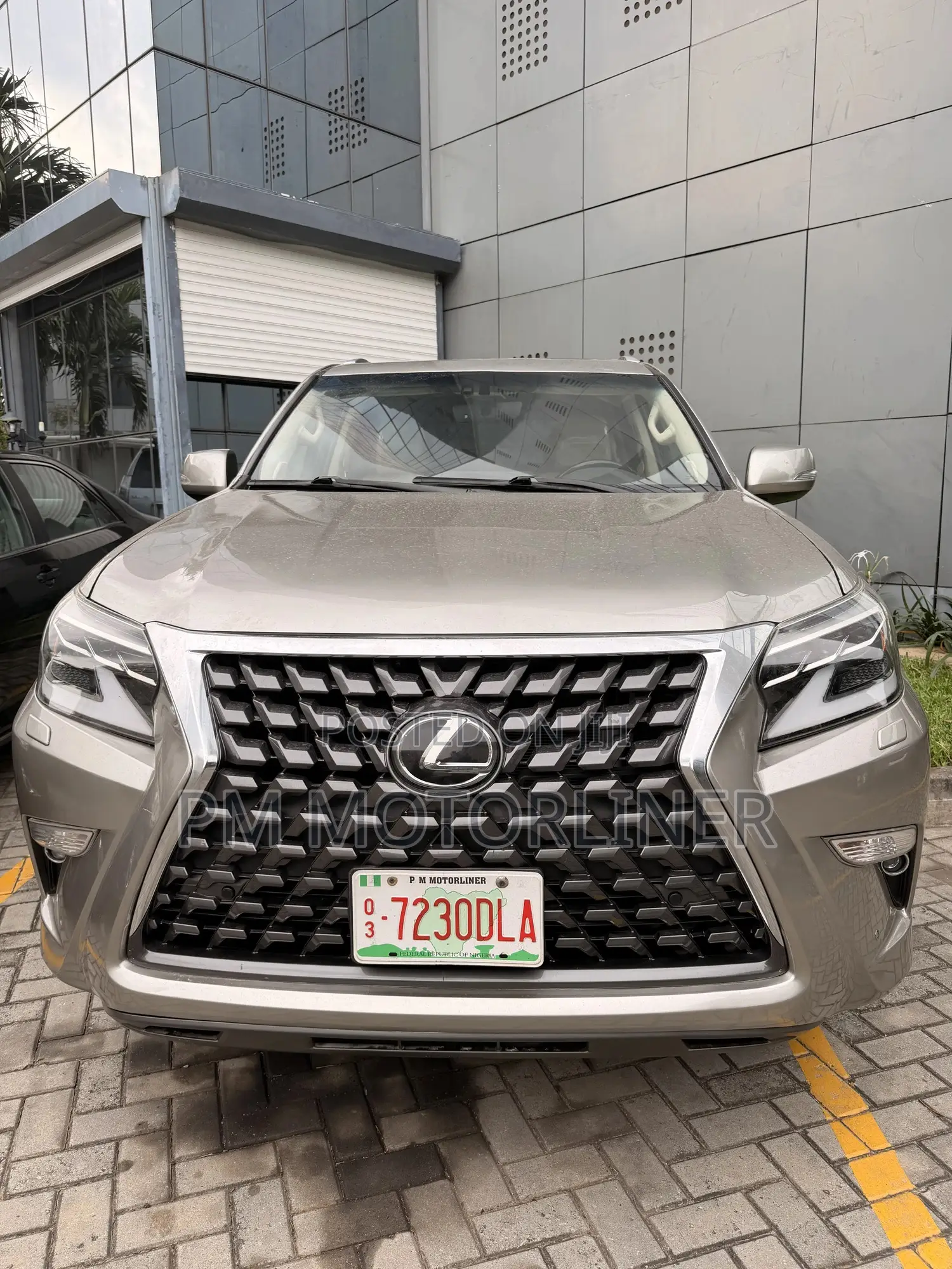 Lexus GX 460 2021 Silver