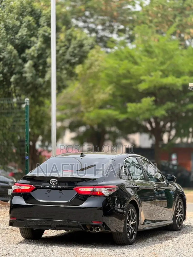 Toyota Camry 2018 Black