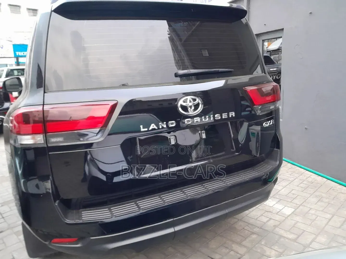 Toyota Land Cruiser LC300 2024 Black