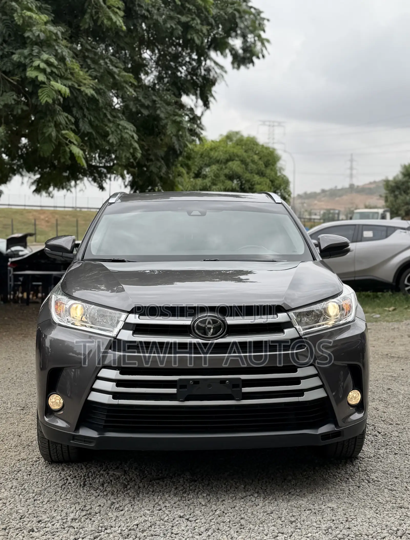 Toyota Highlander XLE 4x2 V6 (3.5L 6cyl 8A) 2017 Gray