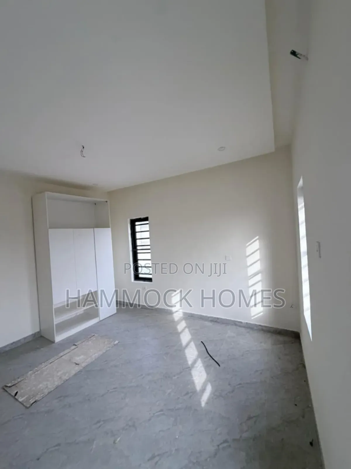 5bdrm Penthouse in Bera Estate, Akobo for sale