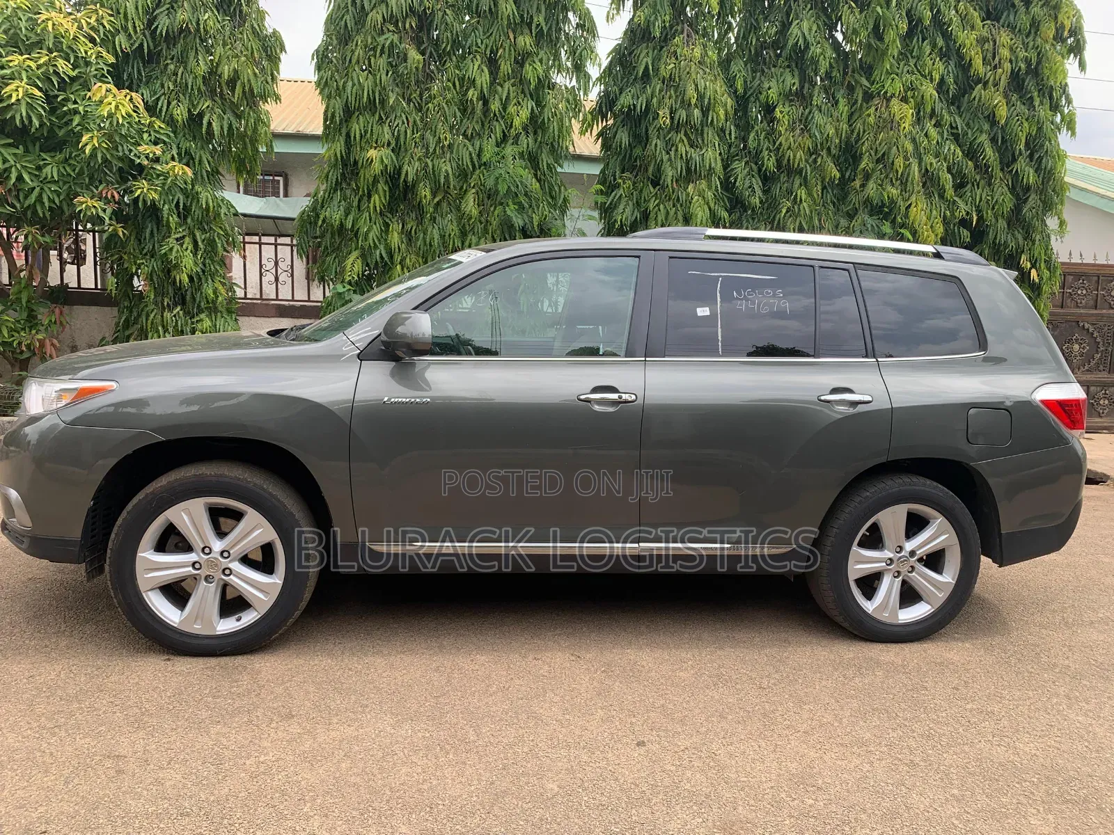 Toyota Highlander Limited 2012 Gray
