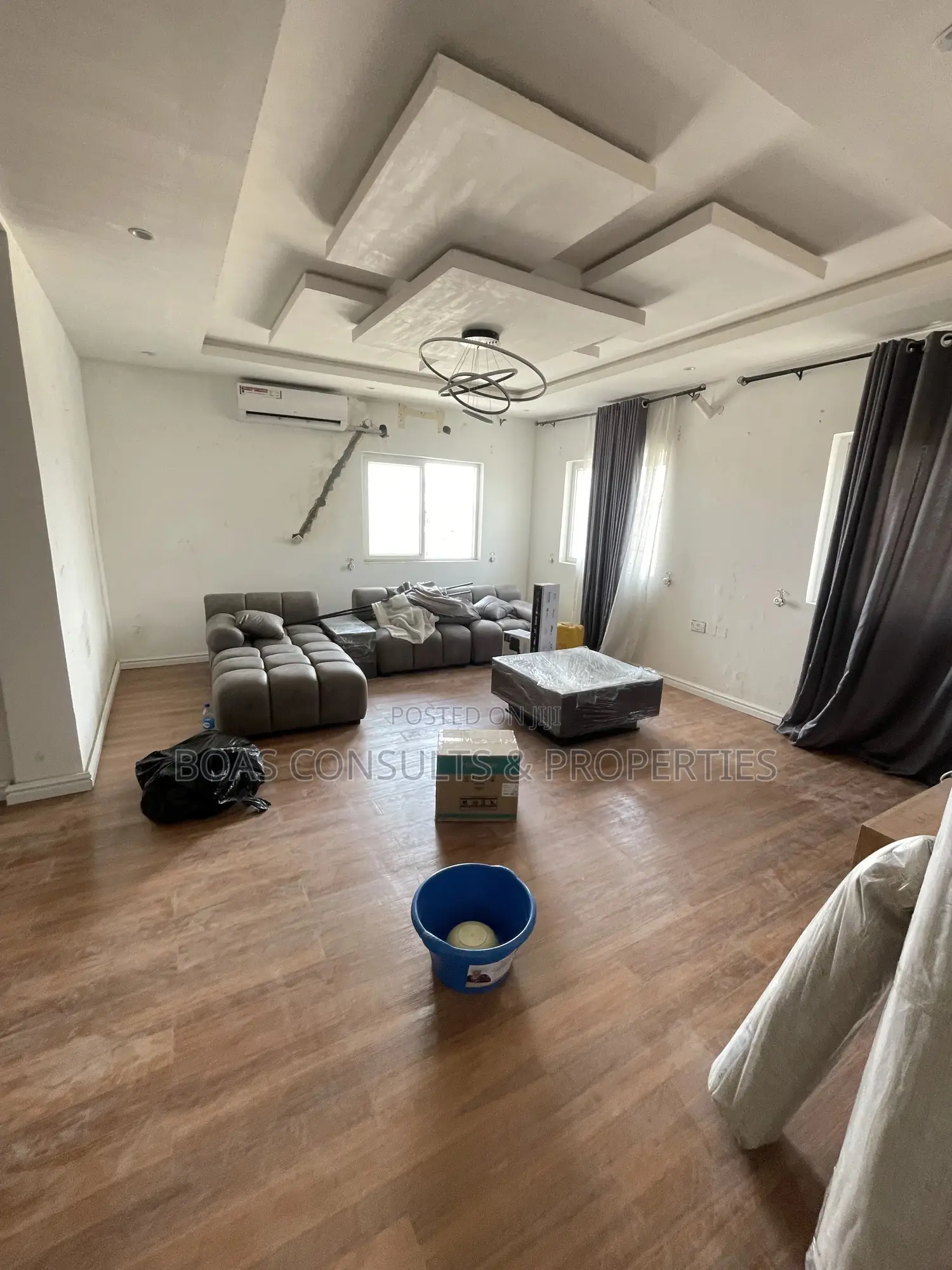 3bdrm Apartment in Lekki Phase 1 for rent