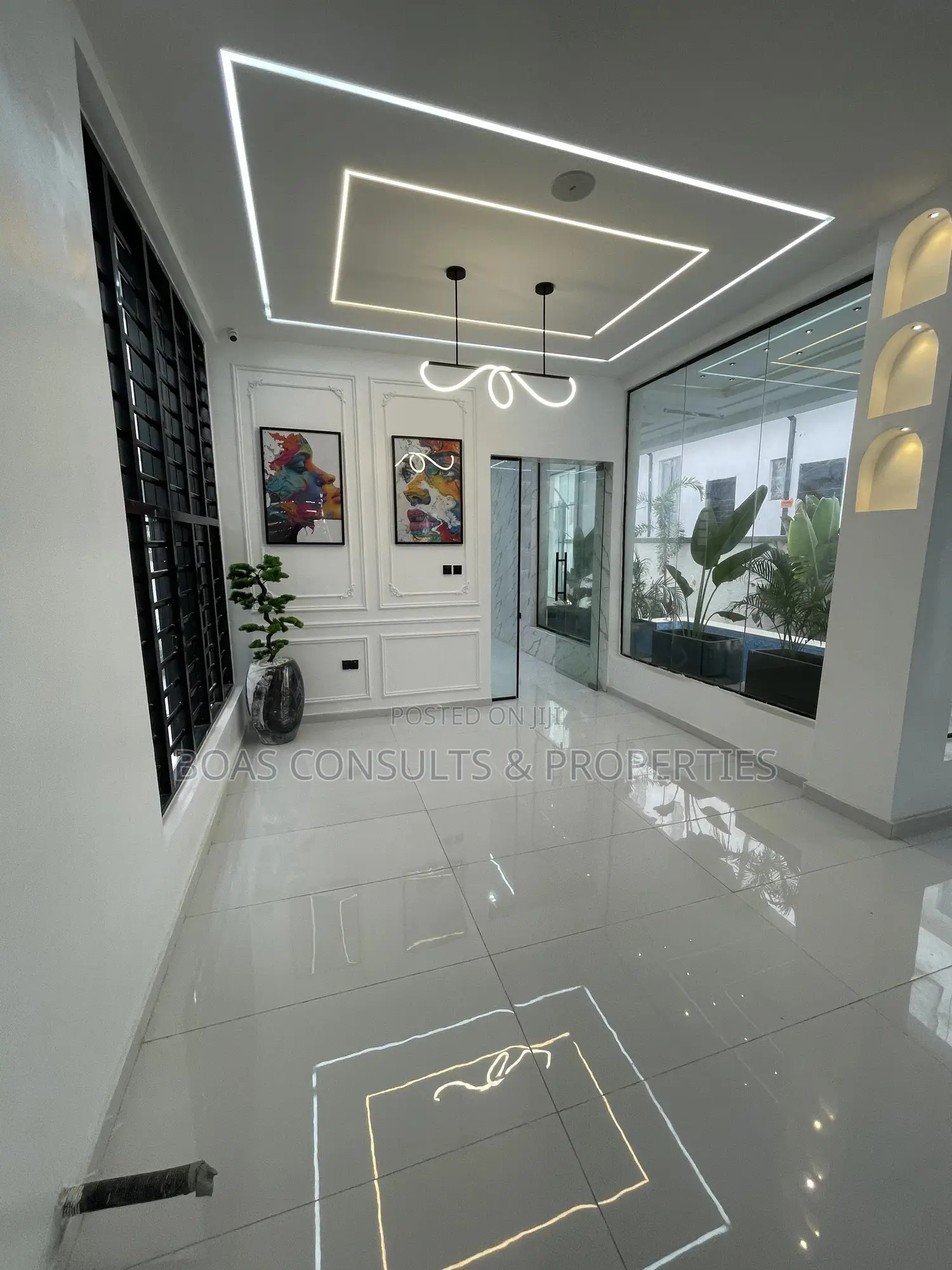 5bdrm Duplex in Lekki Phase 2 for sale