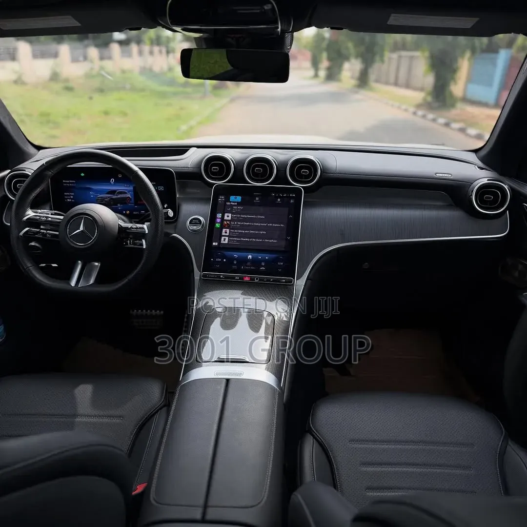 Mercedes-Benz GLC-Class GLC 300 2024 Silver