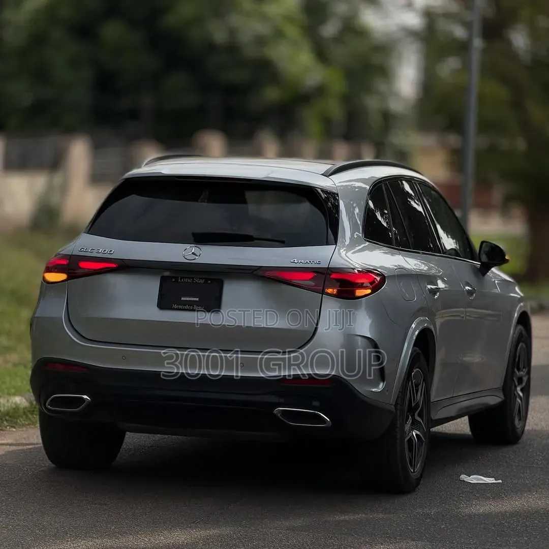 Mercedes-Benz GLC-Class GLC 300 2024 Silver