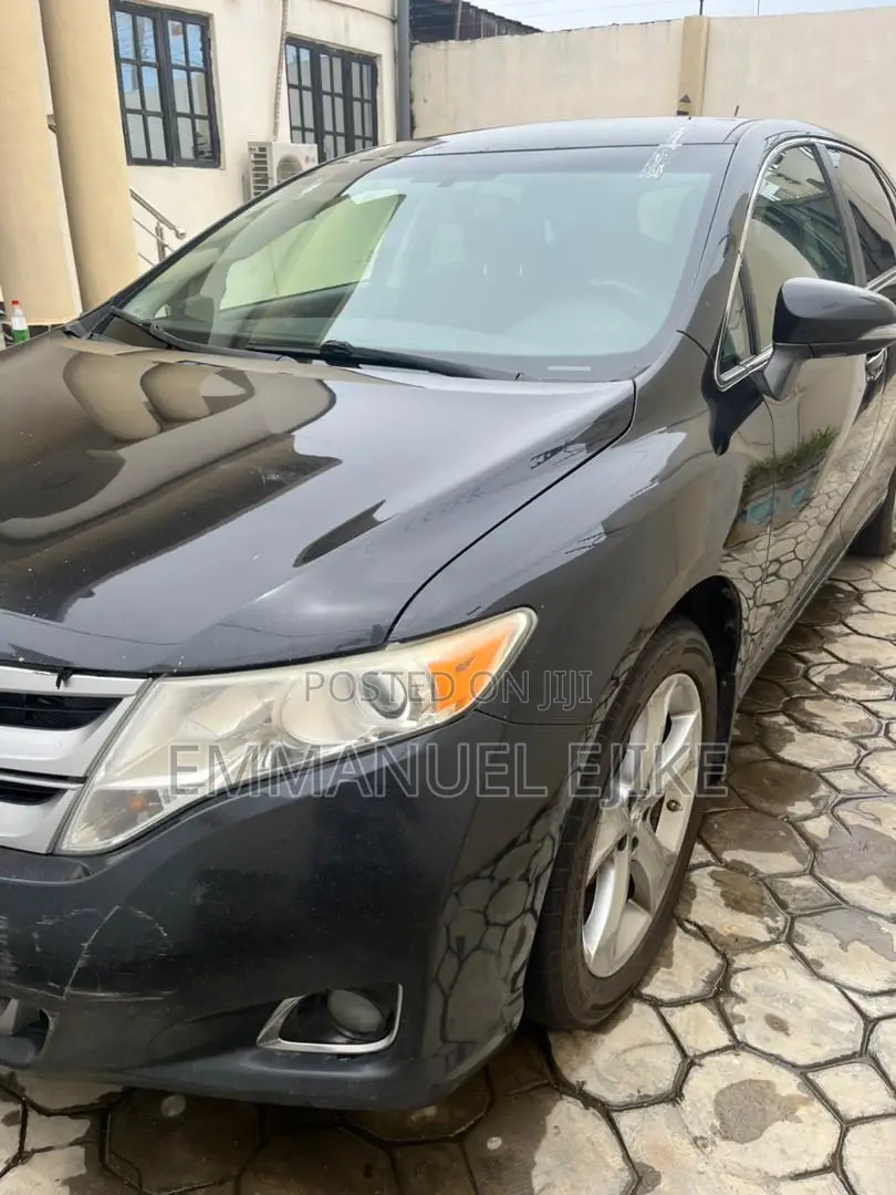 Toyota Venza LE 2016 Black