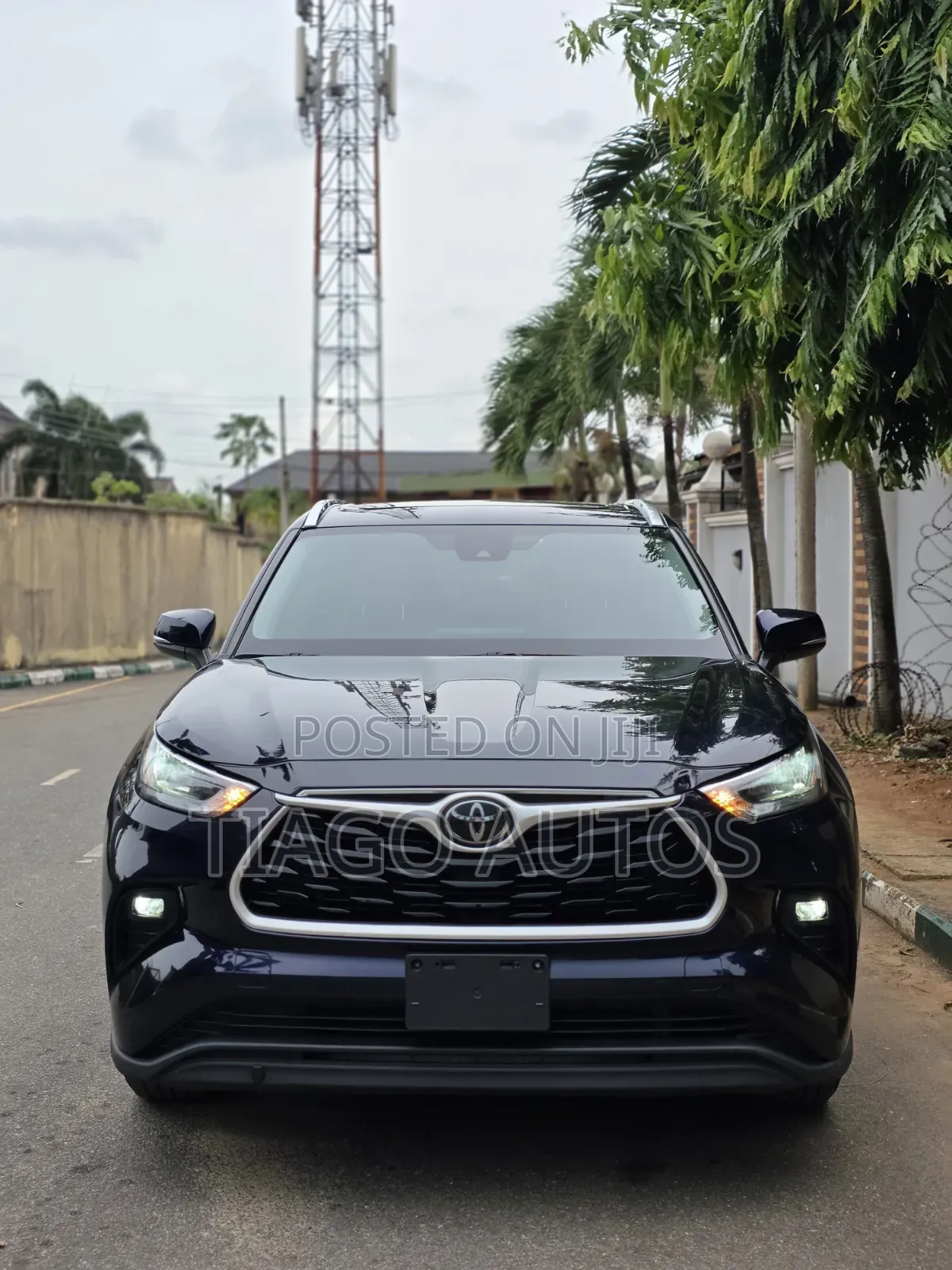 Toyota Highlander XLE AWD 2020 Blue