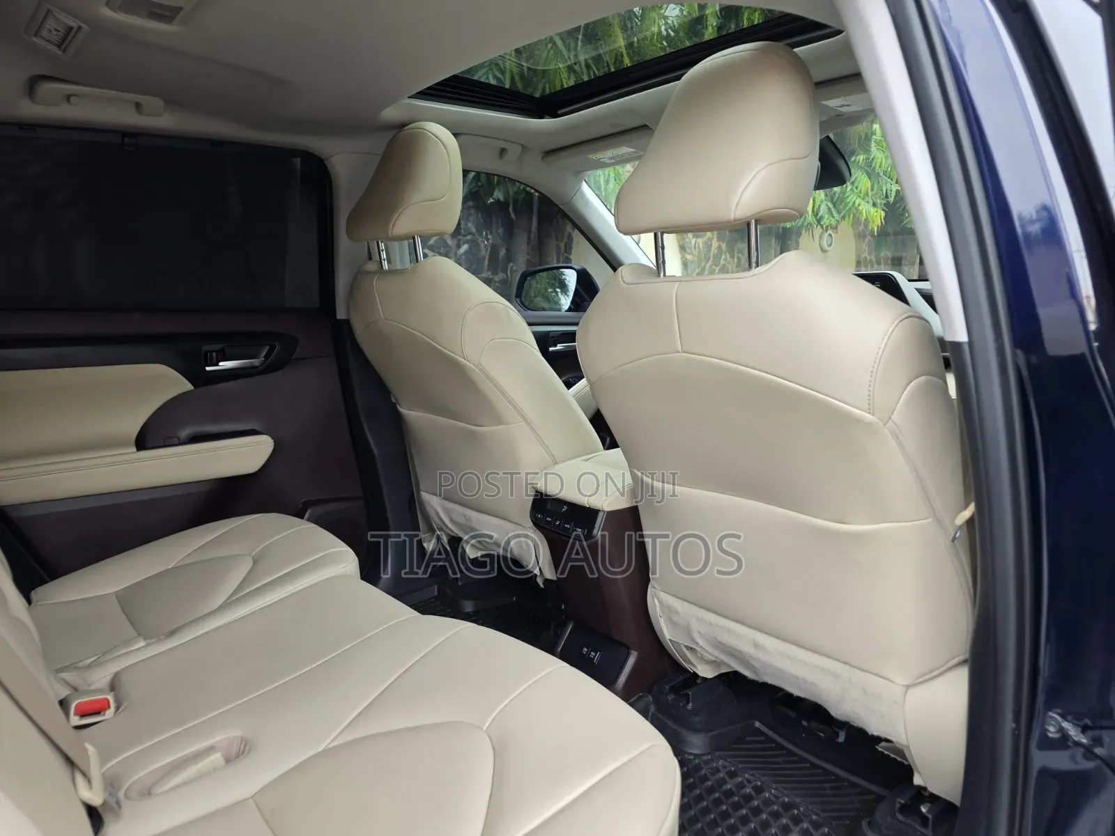 Toyota Highlander XLE AWD 2020 Blue