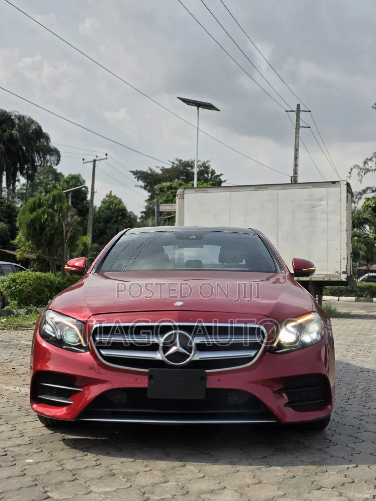 Mercedes-Benz E300 2019 Red
