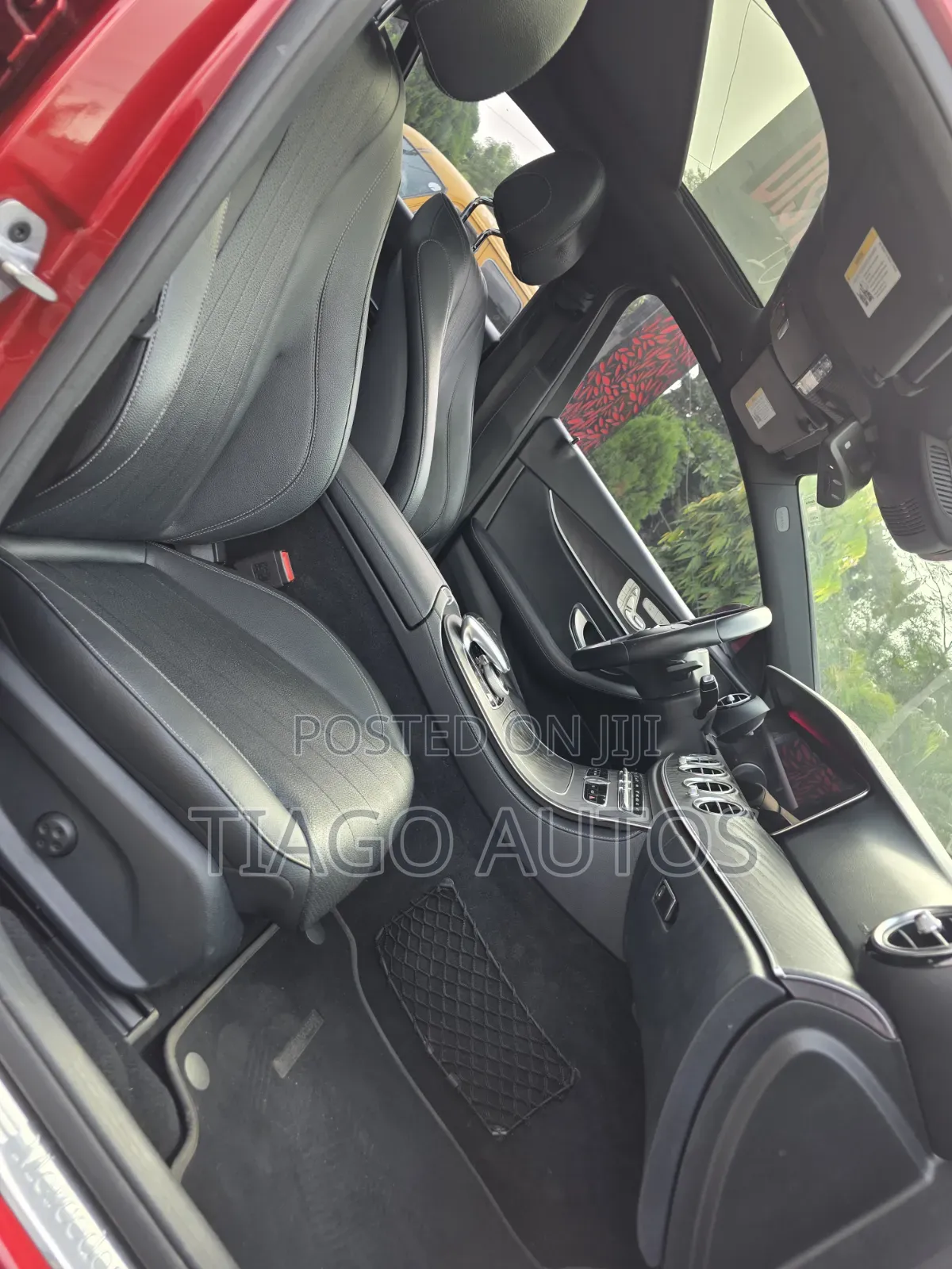 Mercedes-Benz E300 2019 Red