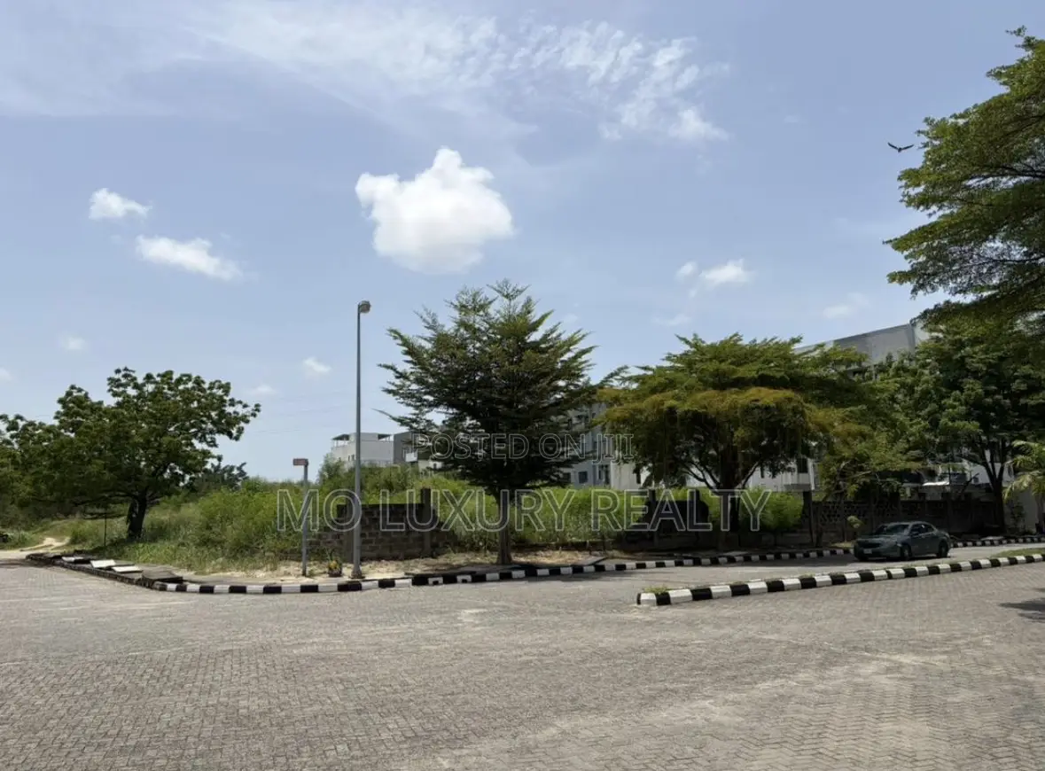 Land for Sale 2025sqm