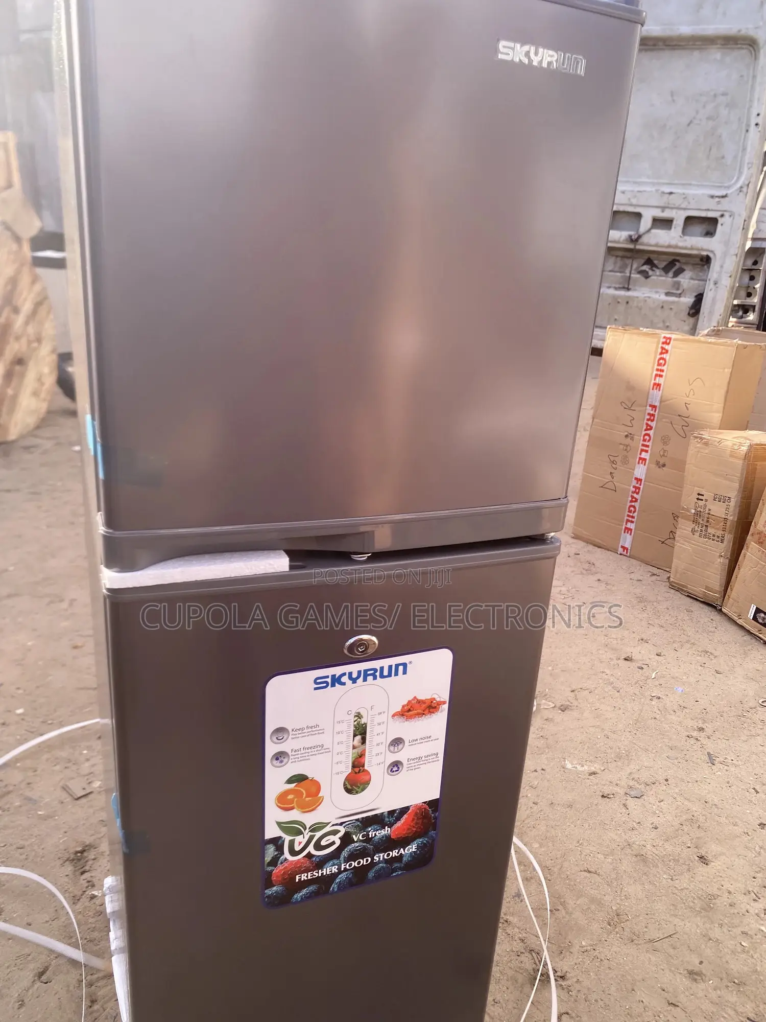 Skyrun 138 Litres Fridge With Large Freezer Space