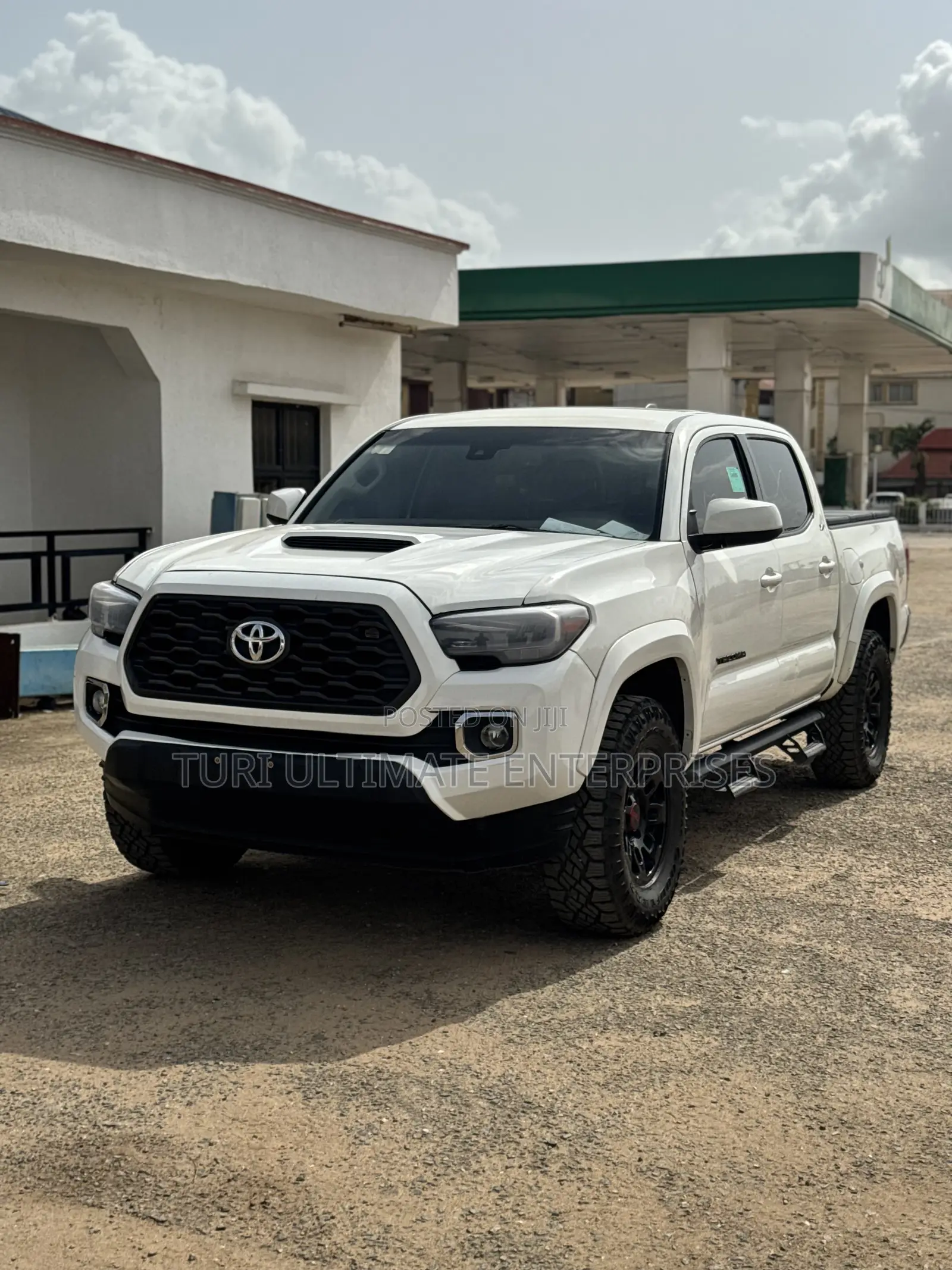 Toyota Tacoma SR 2021 White