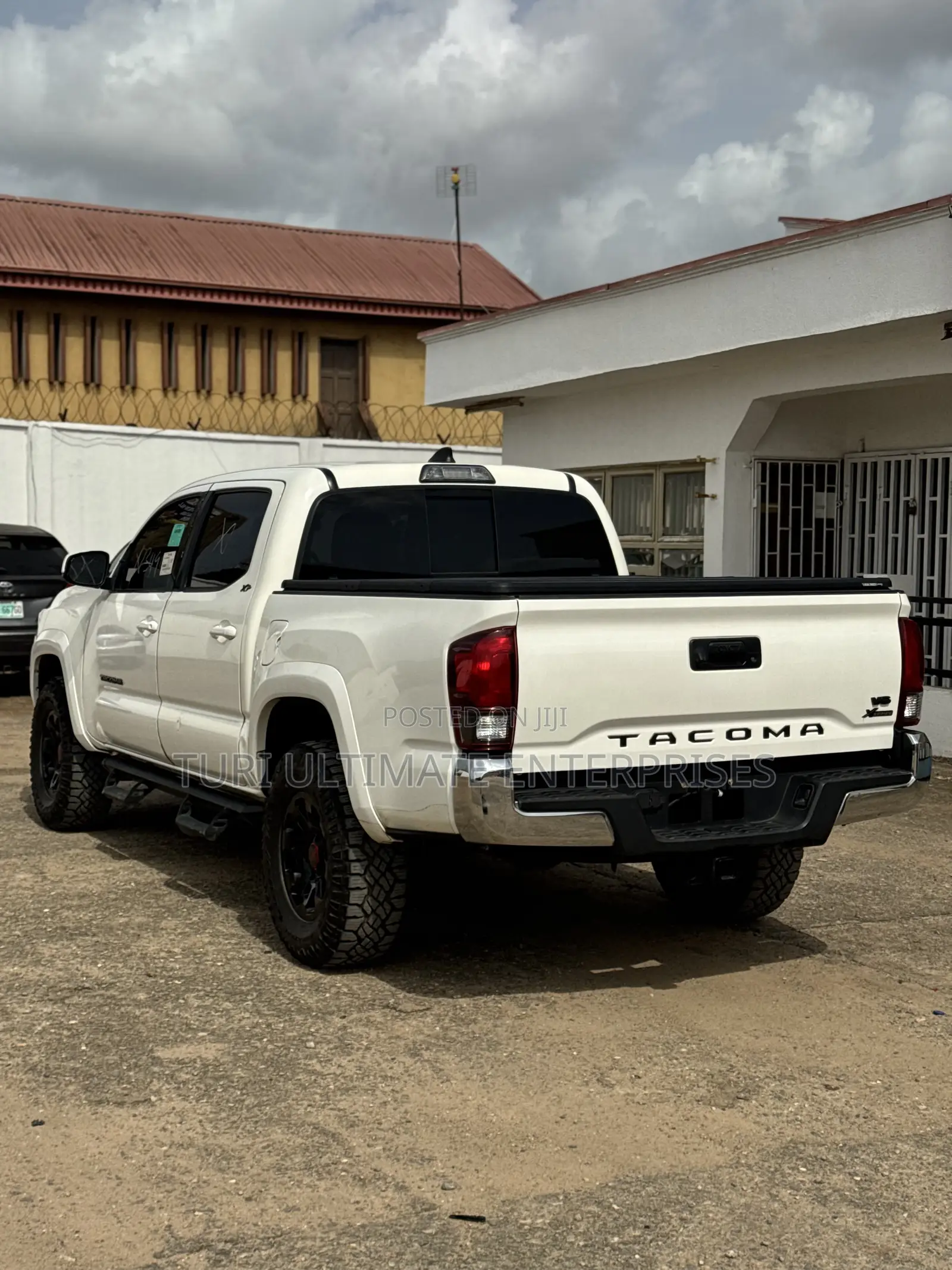 Toyota Tacoma SR 2021 White