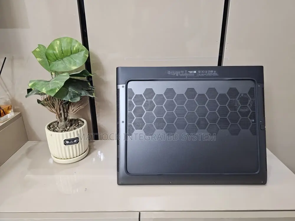 Laptop Dell 32GB AMD Ryzen 9 SSD 1T