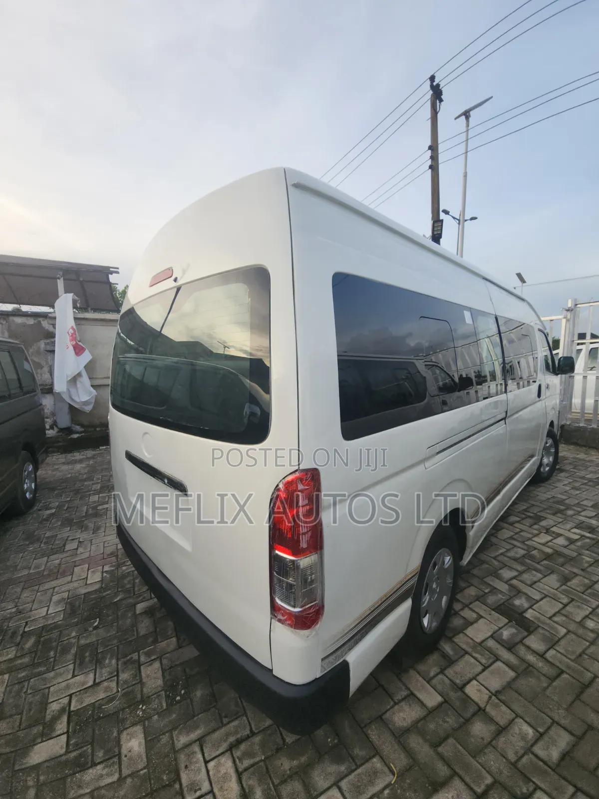 Toyota HiAce 2012 White