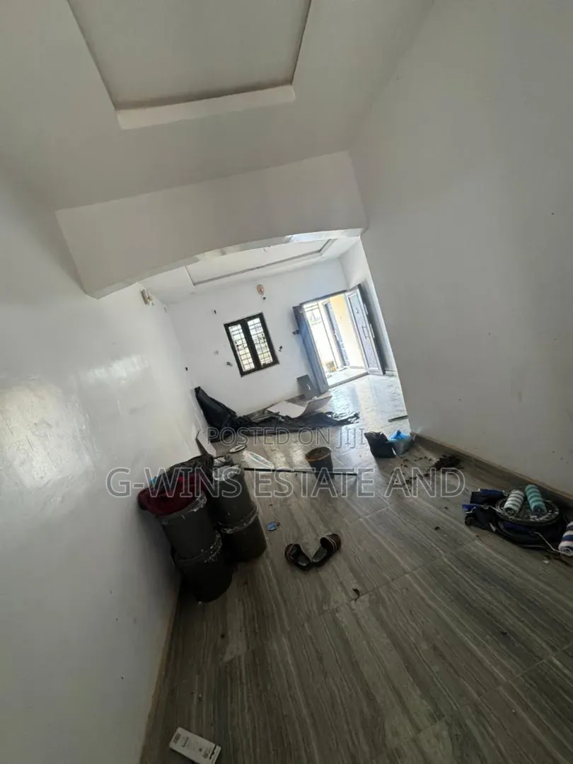 3bdrm Block of Flats in Aruogba Off Airport, Benin City for rent