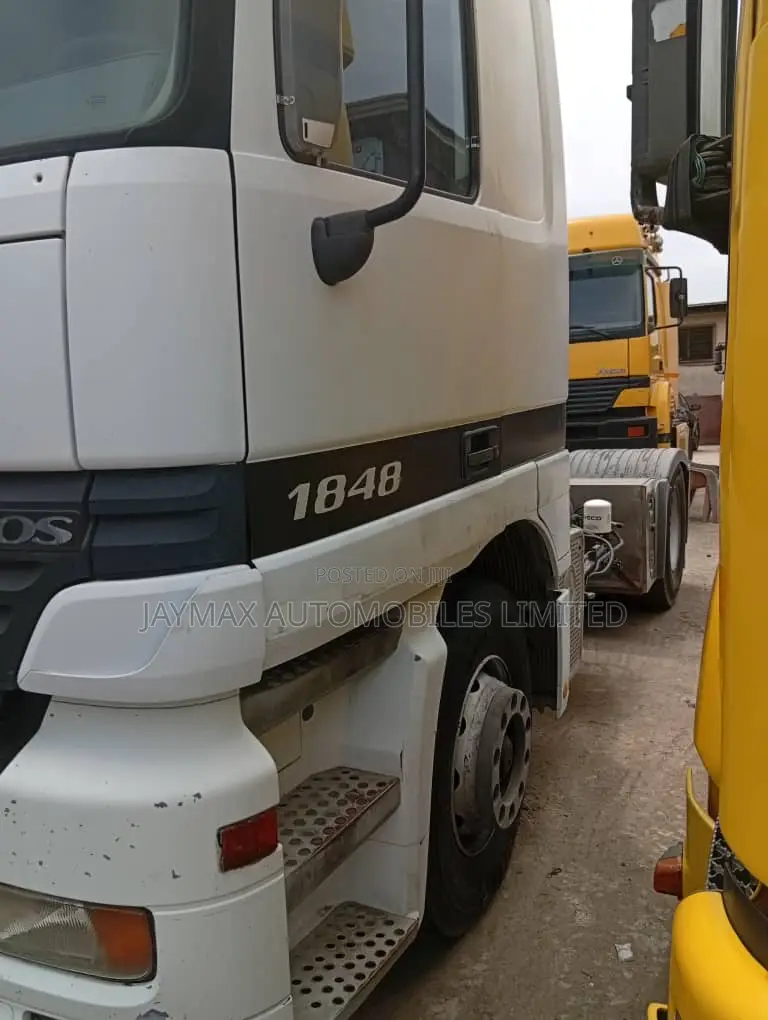 Mercedes Benz Actros Tractor Head