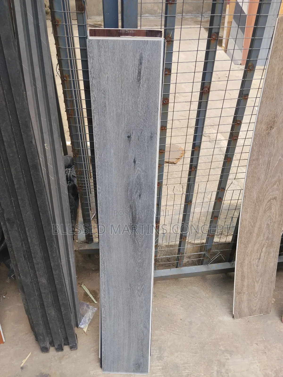 Gray Color SPC Wooden Floor Tiles