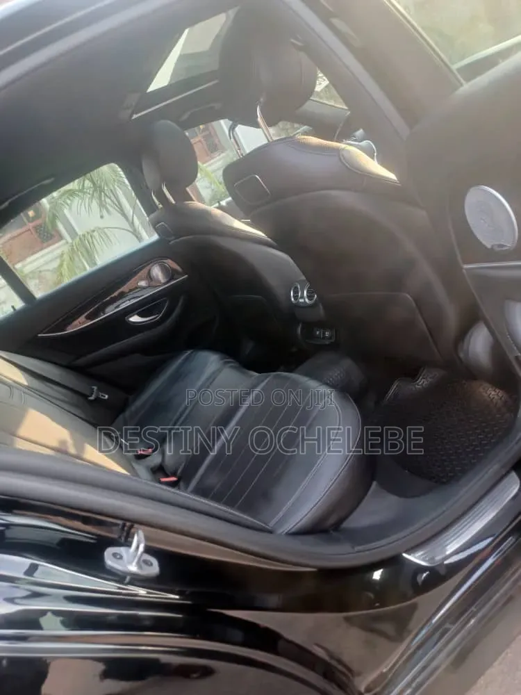 Mercedes-Benz E400 2019 Black