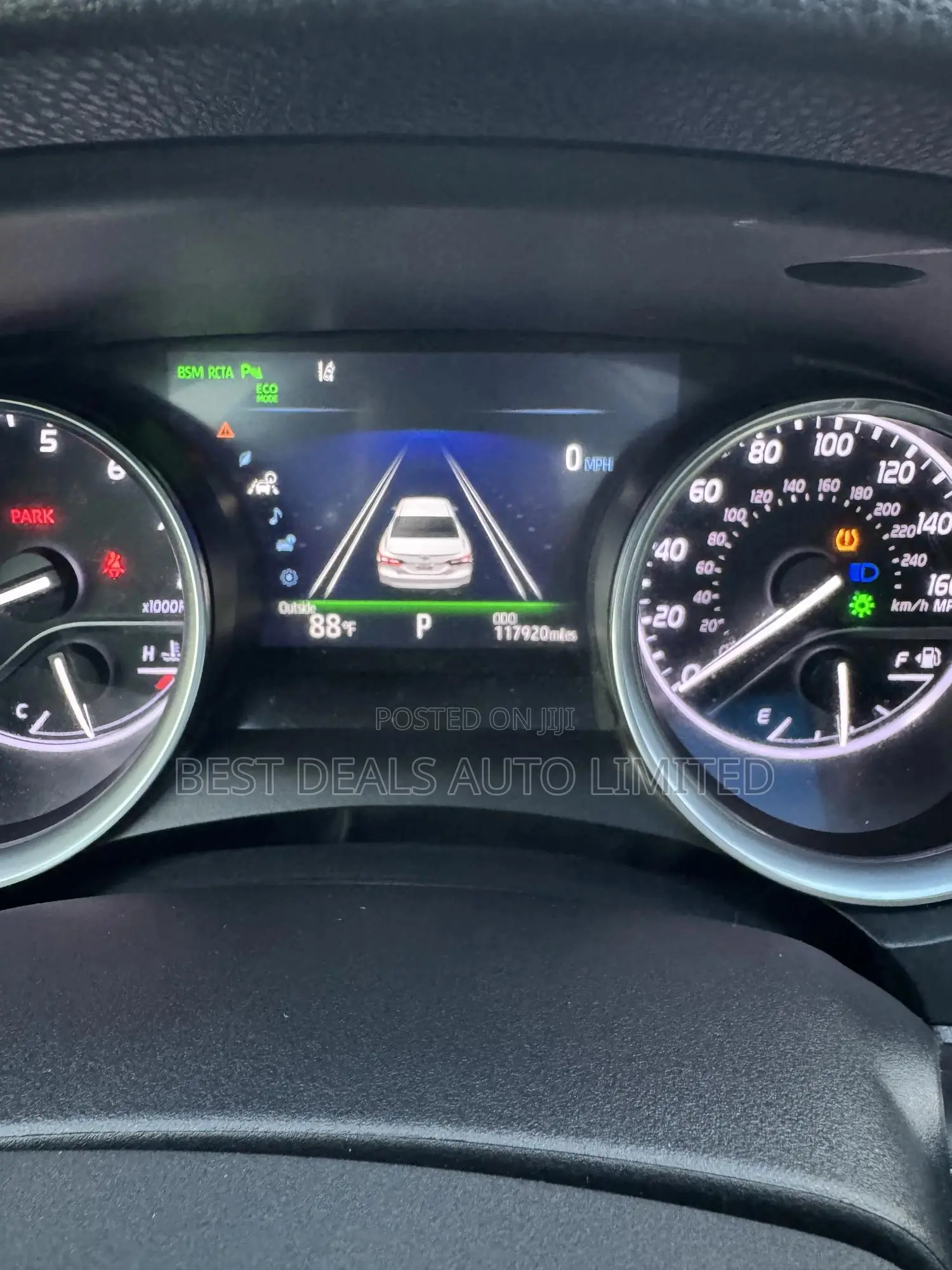Toyota Camry XLE FWD (2.5L 4cyl 8AM) 2018 Gray