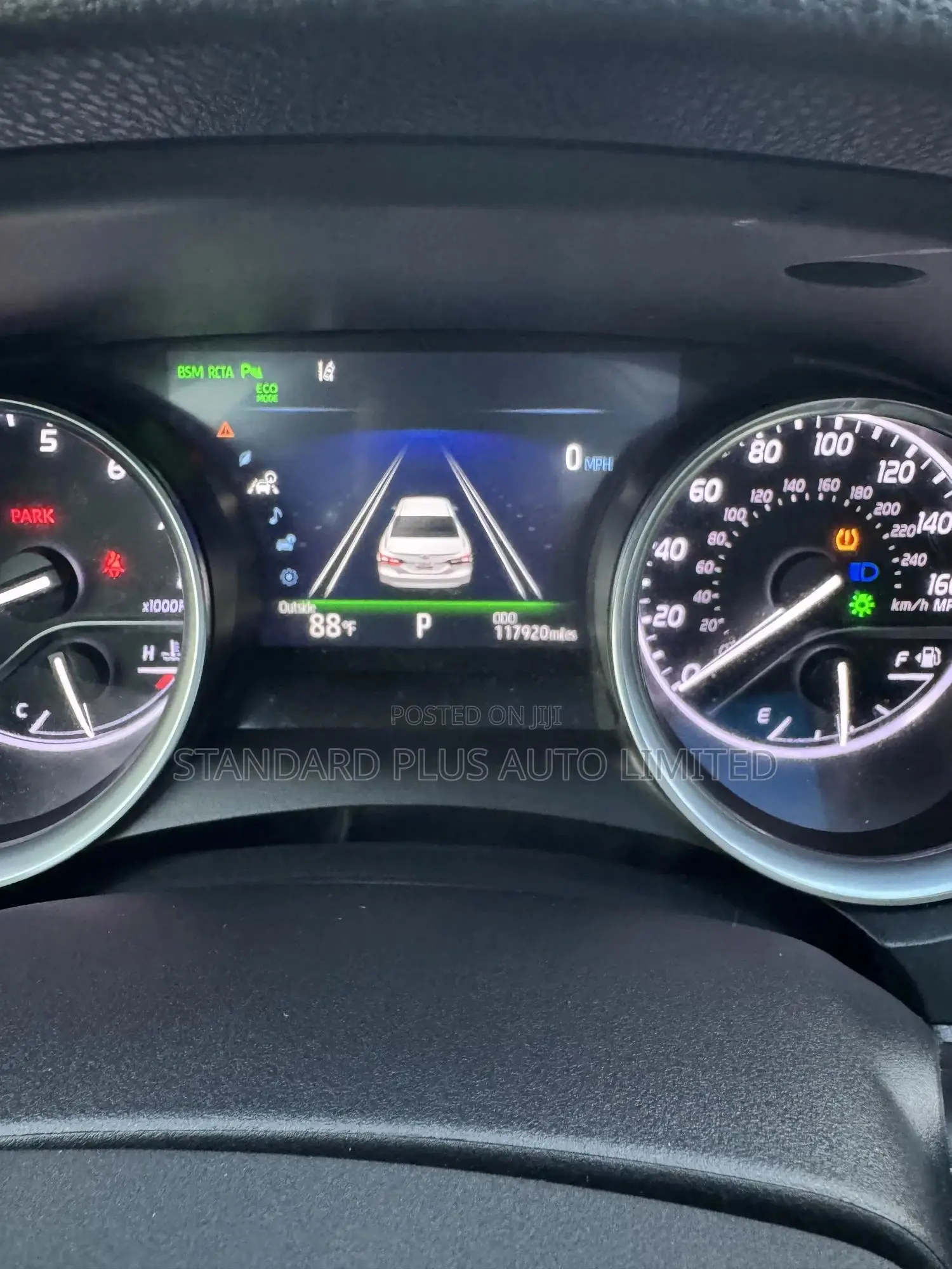 Toyota Camry XLE FWD (2.5L 4cyl 8AM) 2018 Gray