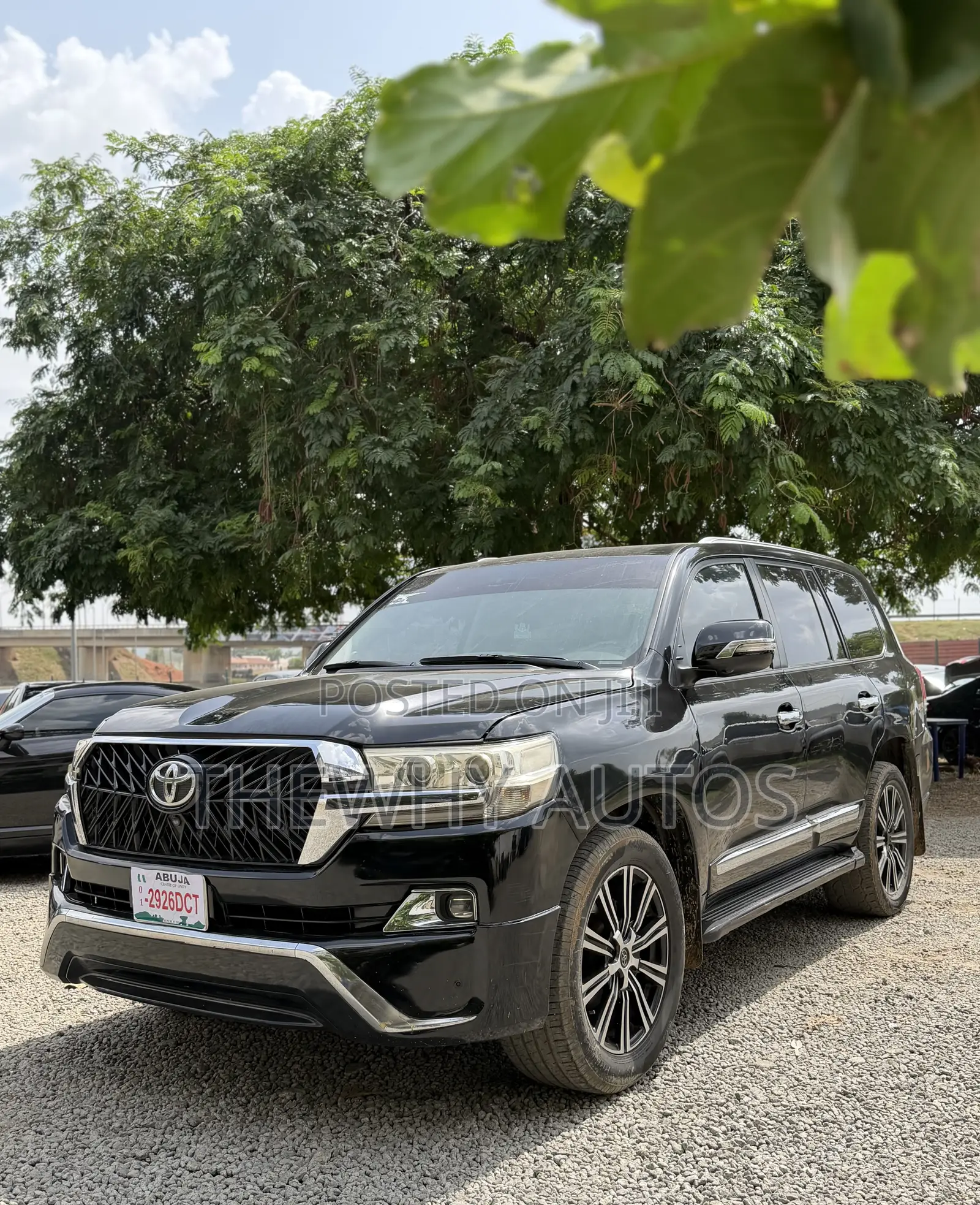 Toyota Land Cruiser 4.6 V8 VX-R 2014 Black
