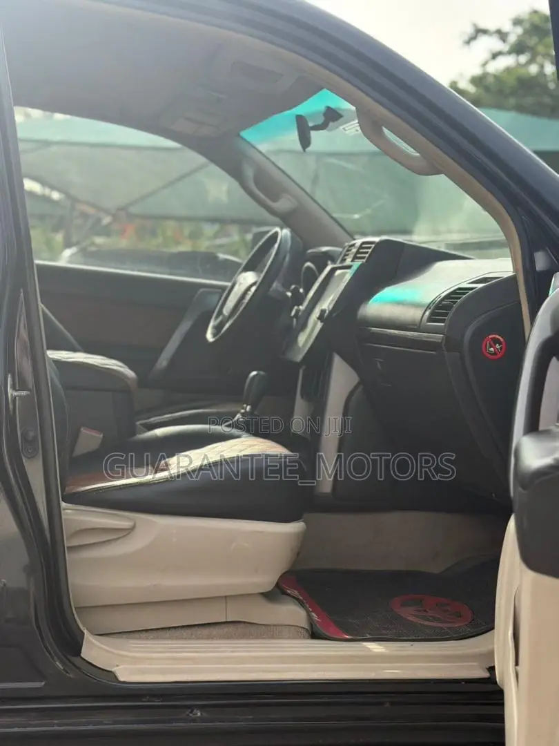 Toyota Land Cruiser Prado 2012 Black
