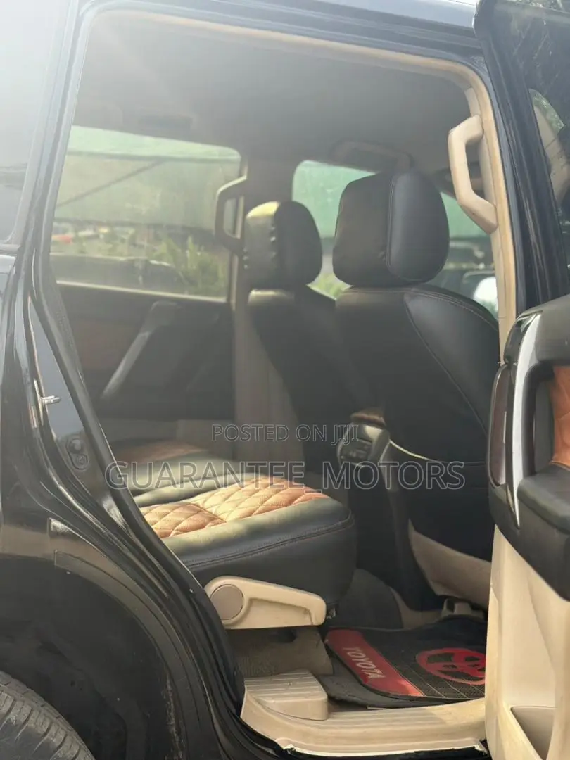 Toyota Land Cruiser Prado 2012 Black
