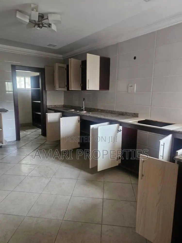 3bdrm Duplex in Victoria Island for rent