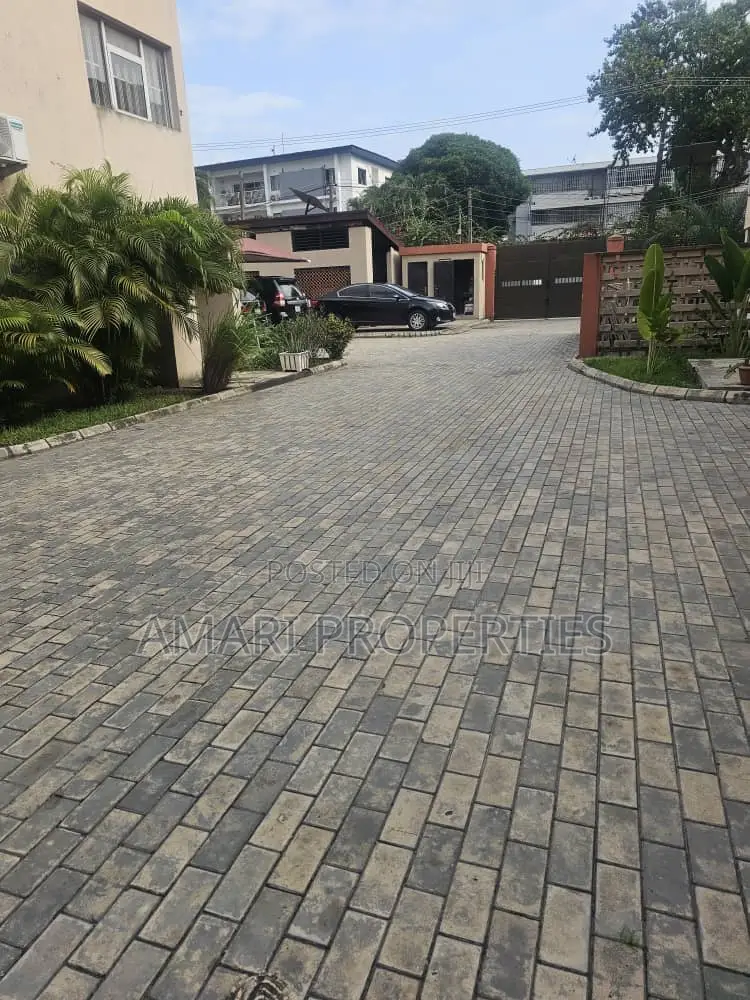 3bdrm Duplex in Victoria Island for rent