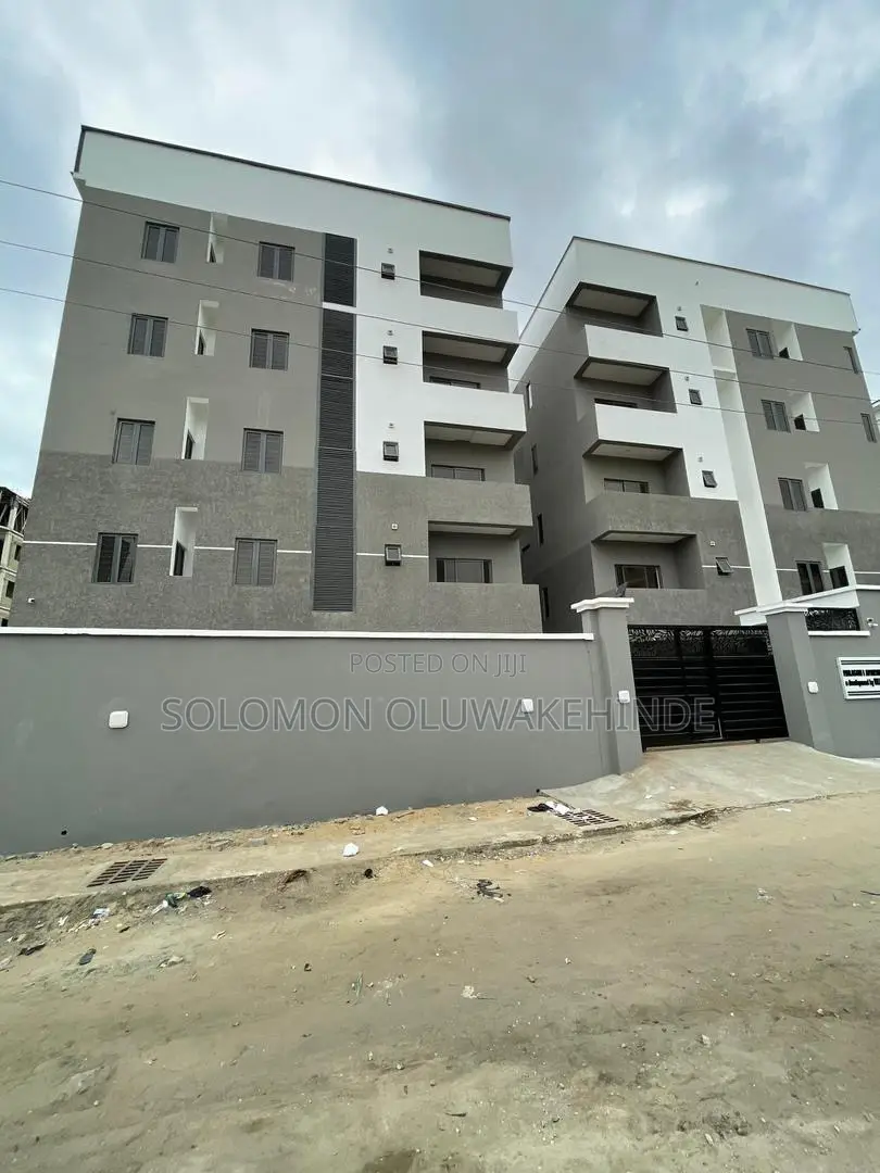 2bdrm Apartment in Lekki Phase 1 for sale