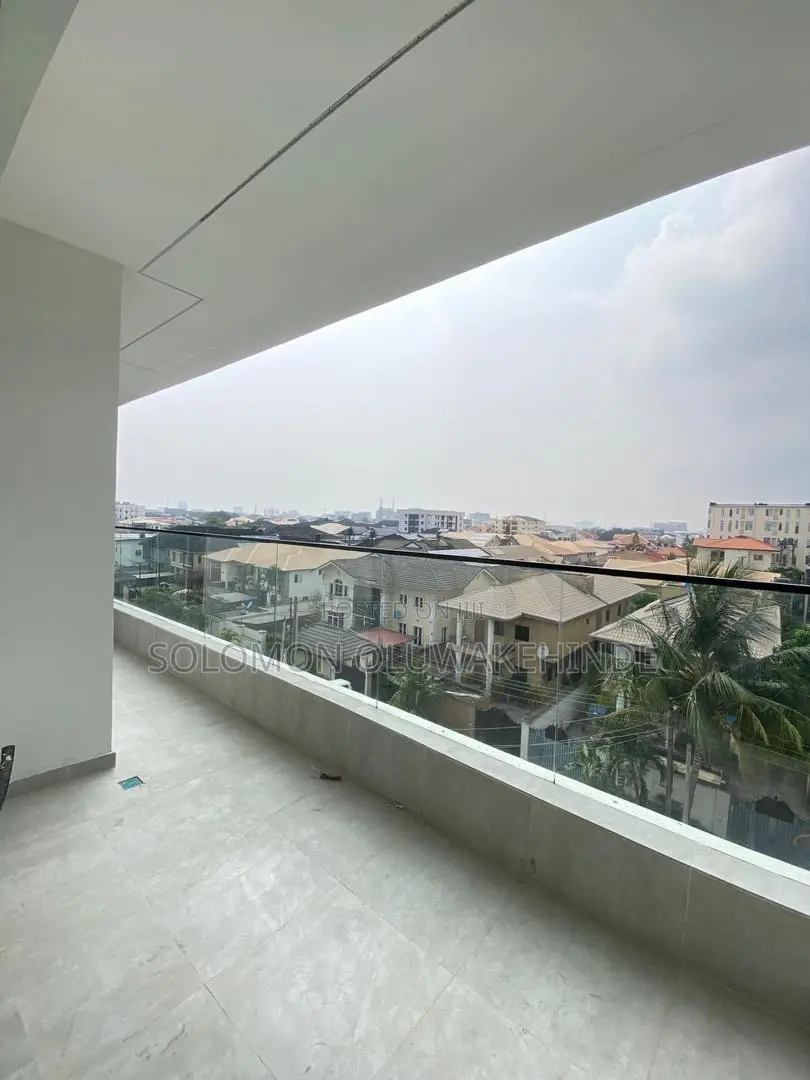 2bdrm Maisonette in Lekki Phase 1 for sale