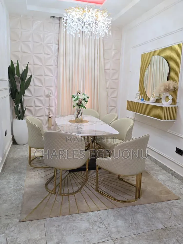 Luxury 2bedroom Duplex on the Airport Road.