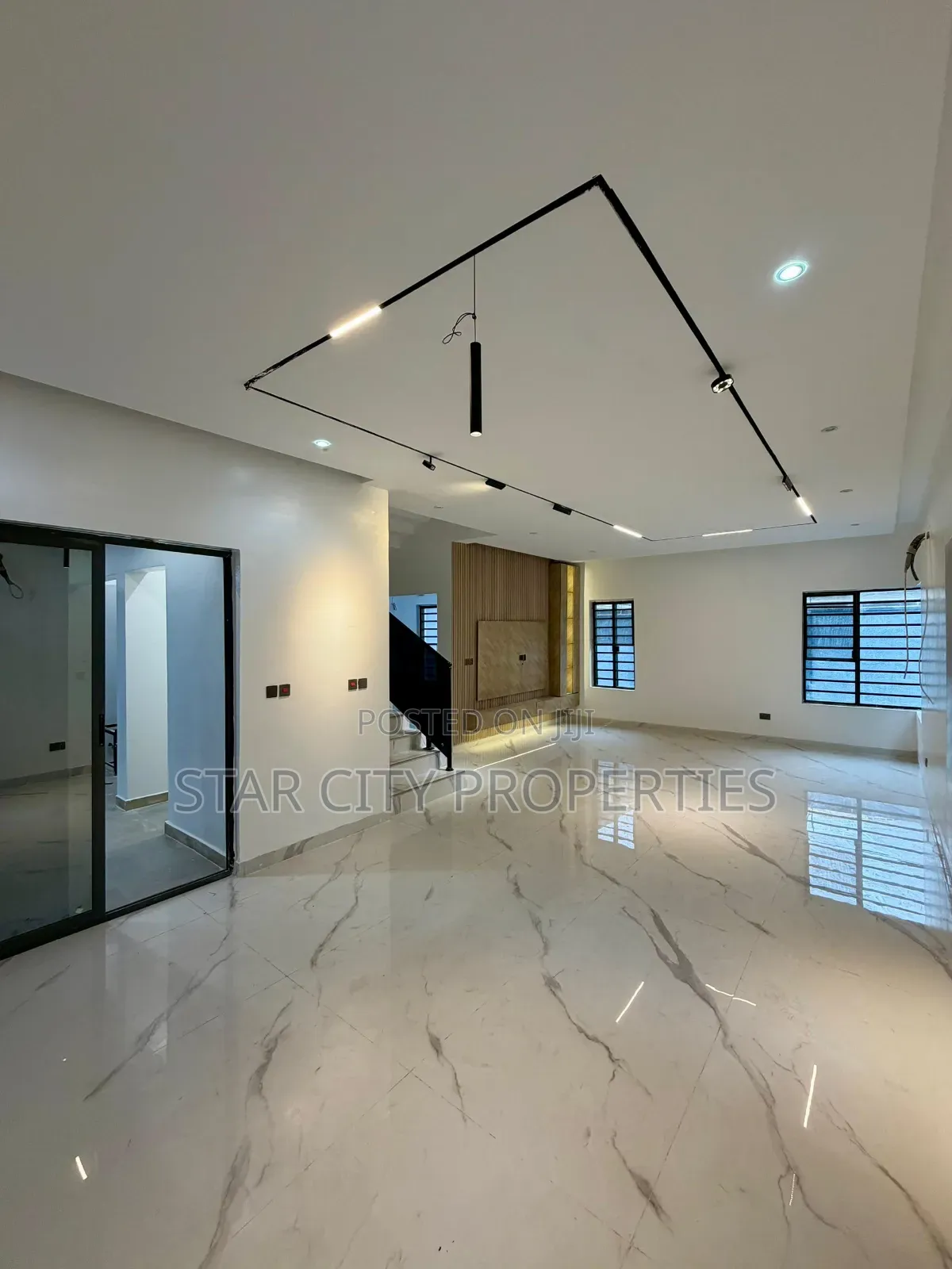 5bdrm Duplex in Magodo for sale