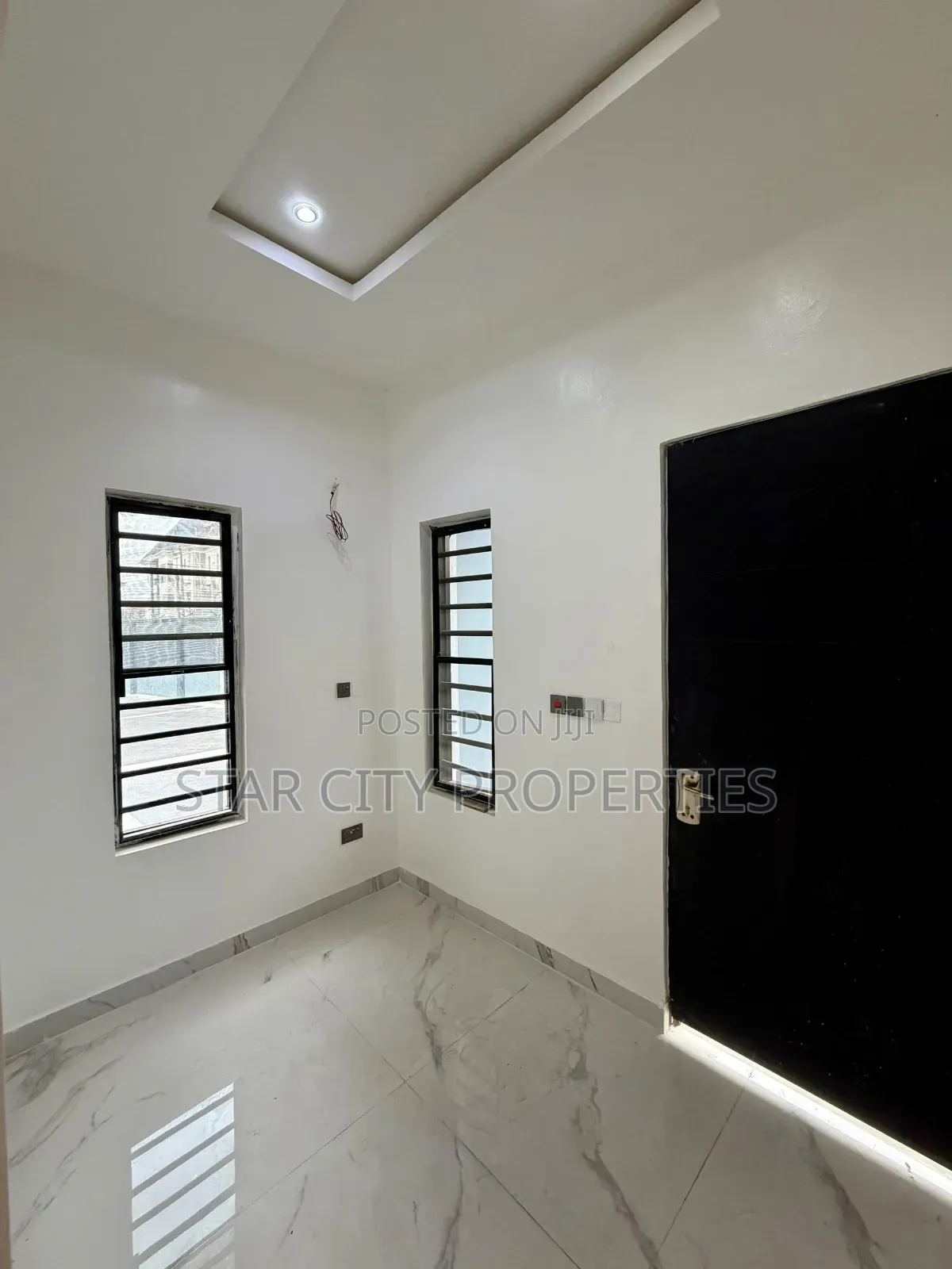 5bdrm Duplex in Magodo for sale