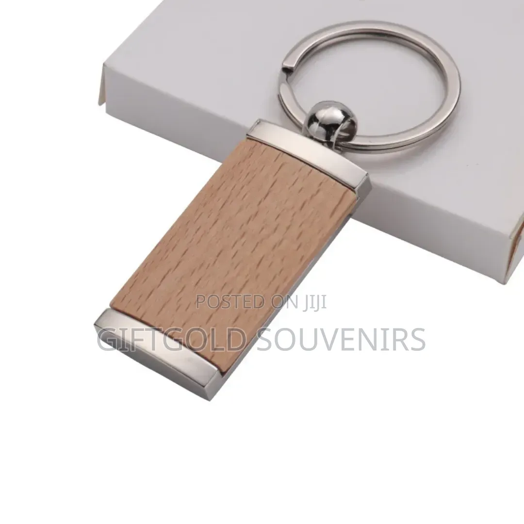 Backside High Polished Alloy Metal Wooden Keychain