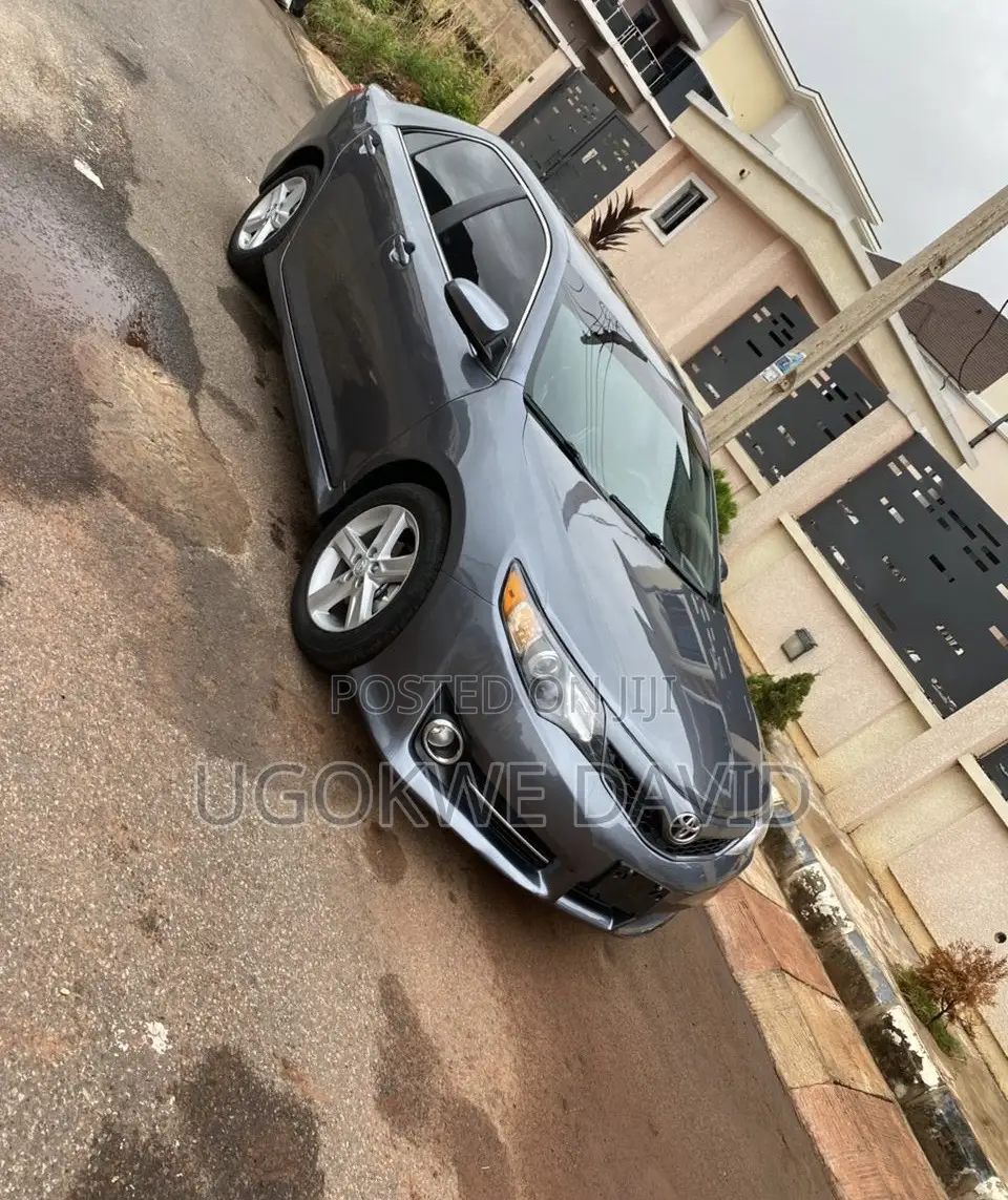 Toyota Camry 2013 Gray