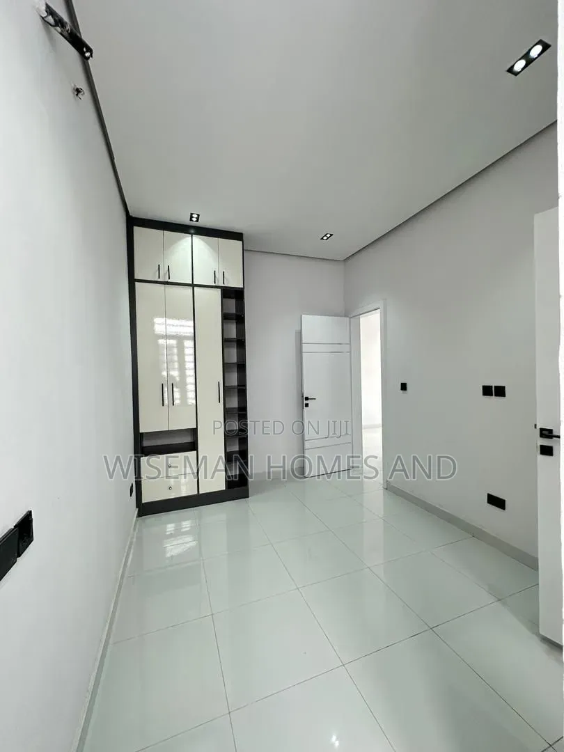 4bdrm Duplex in Ikota Lekki Eti-Osa for sale