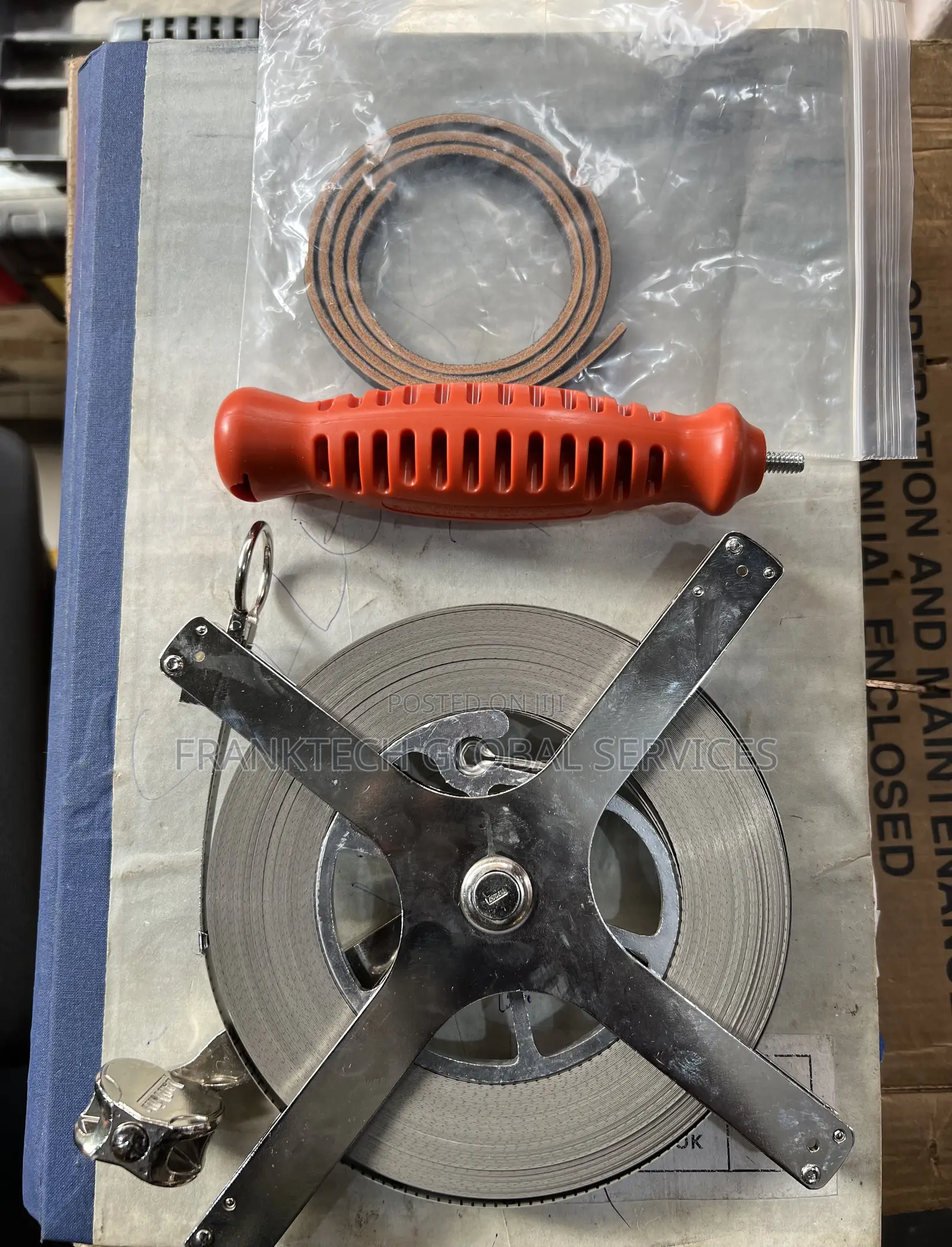 Lufkin C2276dn 6mm 1/4-Inch X 30m 100-Foot Derrick Tape
