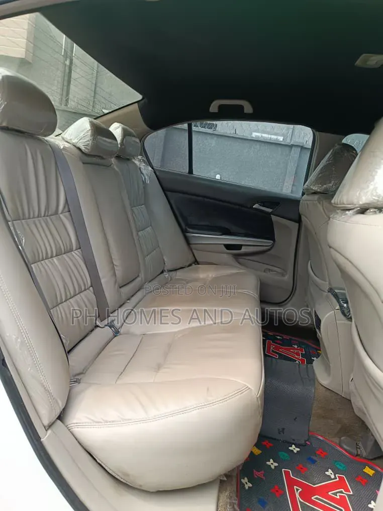 Honda Accord 2009 White