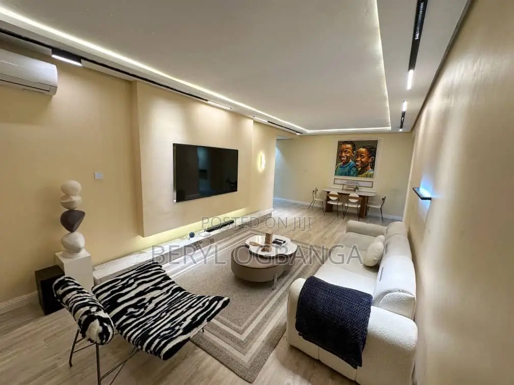 2bdrm Duplex in Banana Island for rent