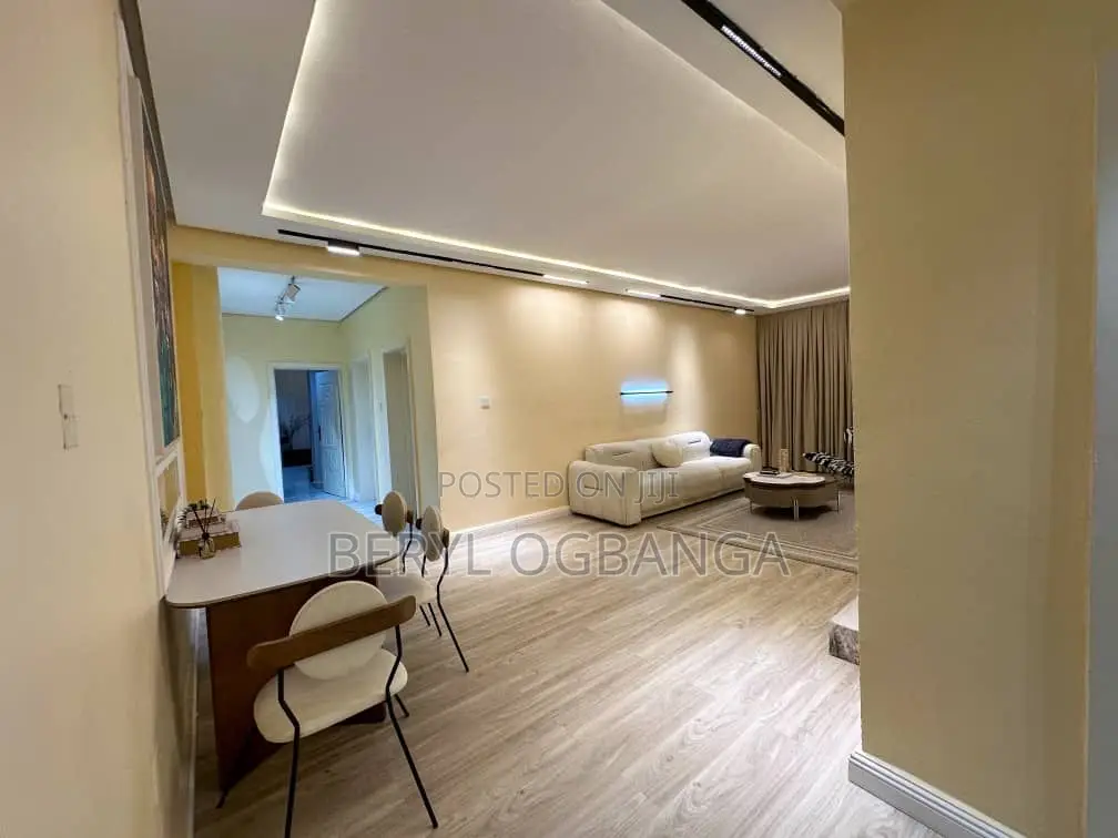 2bdrm Duplex in Banana Island for rent