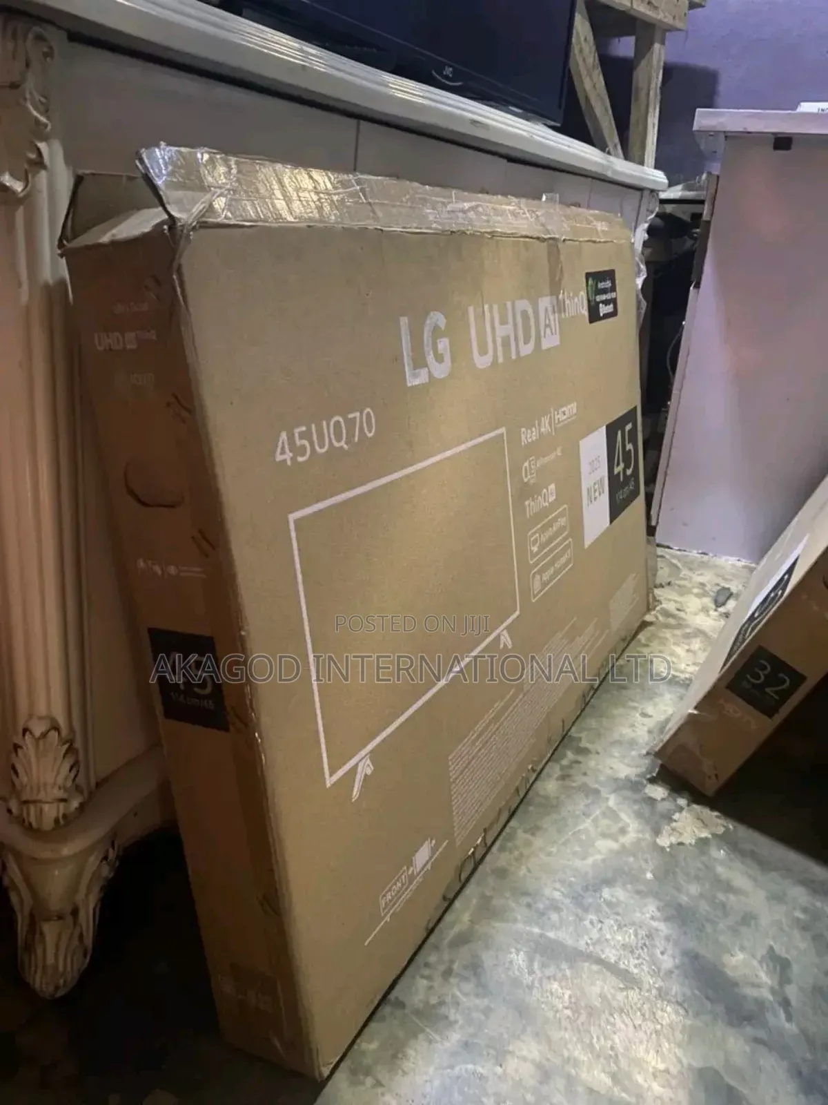 45inches Smart Lg Tv With Netflix and Youtube