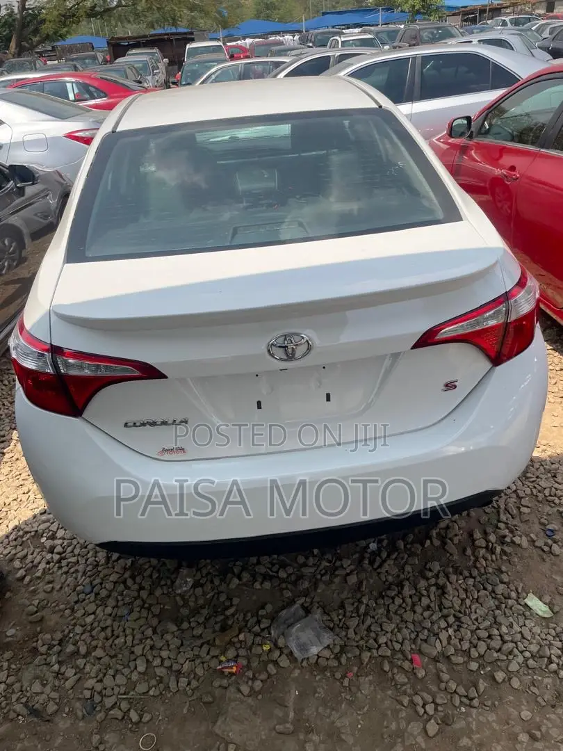 Toyota Corolla S 4dr Sedan (1.8L 4cyl CVT) 2016 White